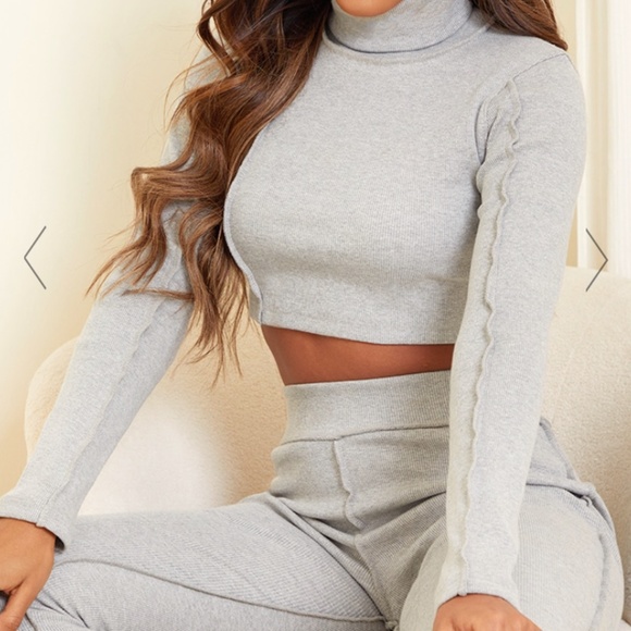 NWT Structured High Neck Stitch Detail Crop - Picture 2 of 4